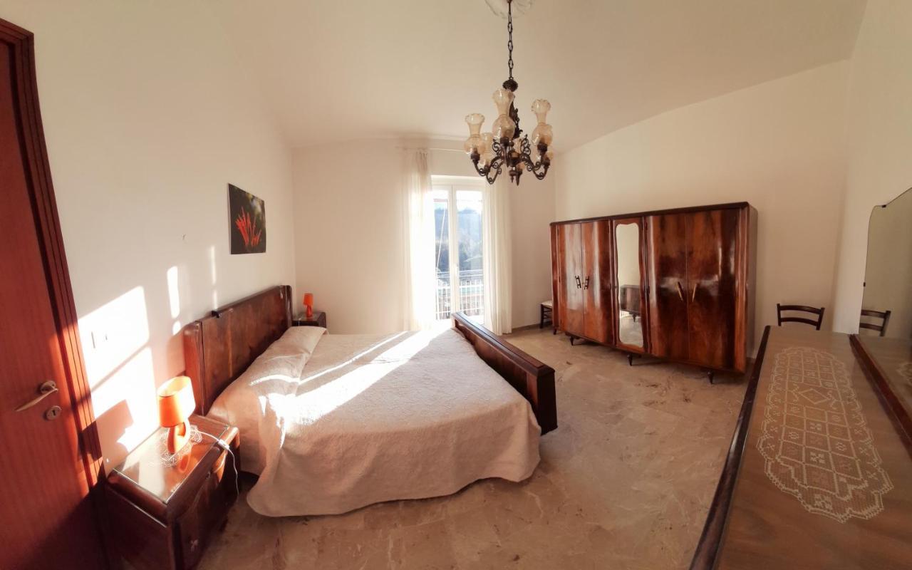 Casa Gina Secondo Piano Con Ascensore E Parcheggio 莱万托 外观 照片
